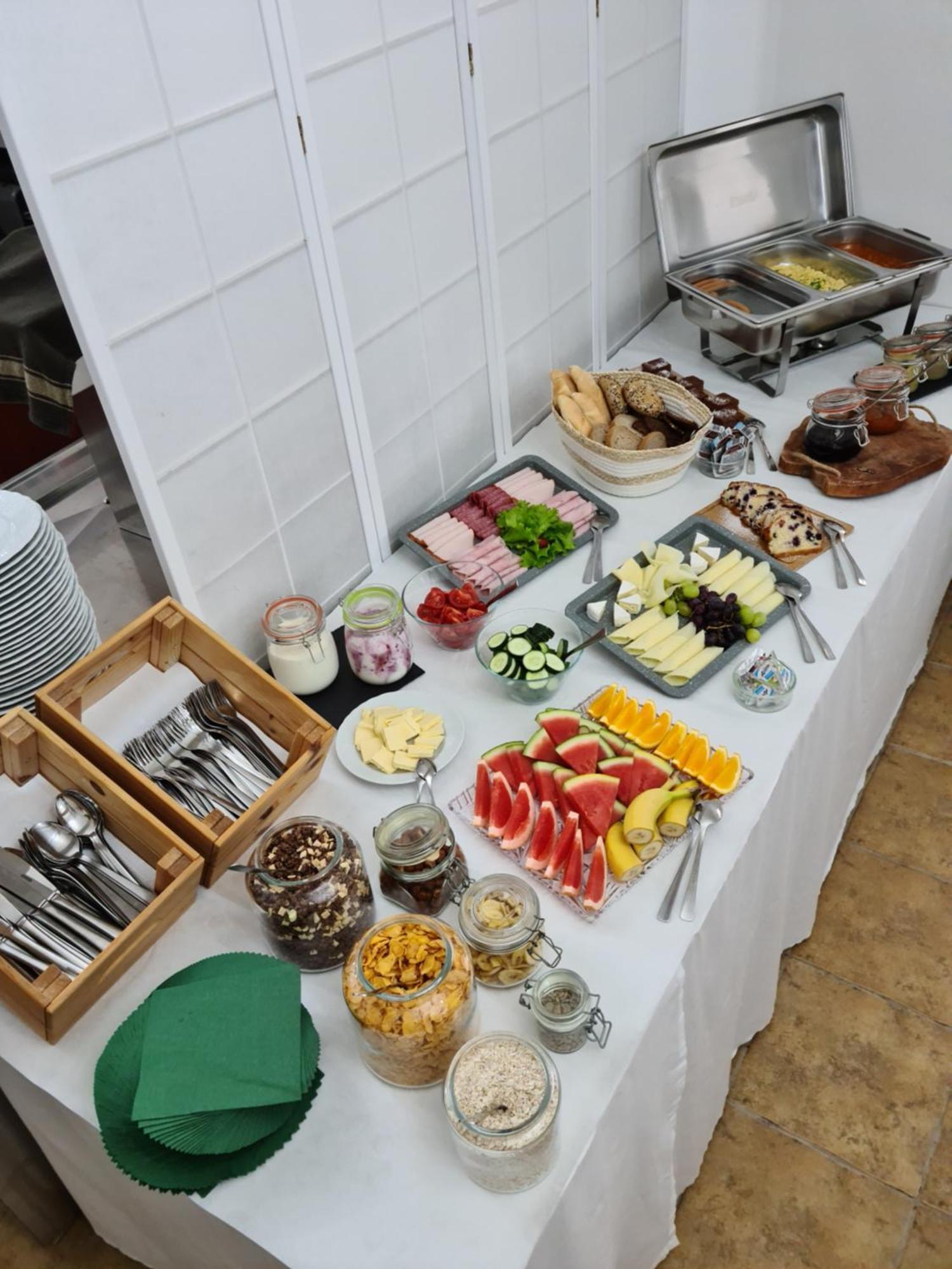 Bynovecky Zamecek Hotel Bagian luar foto