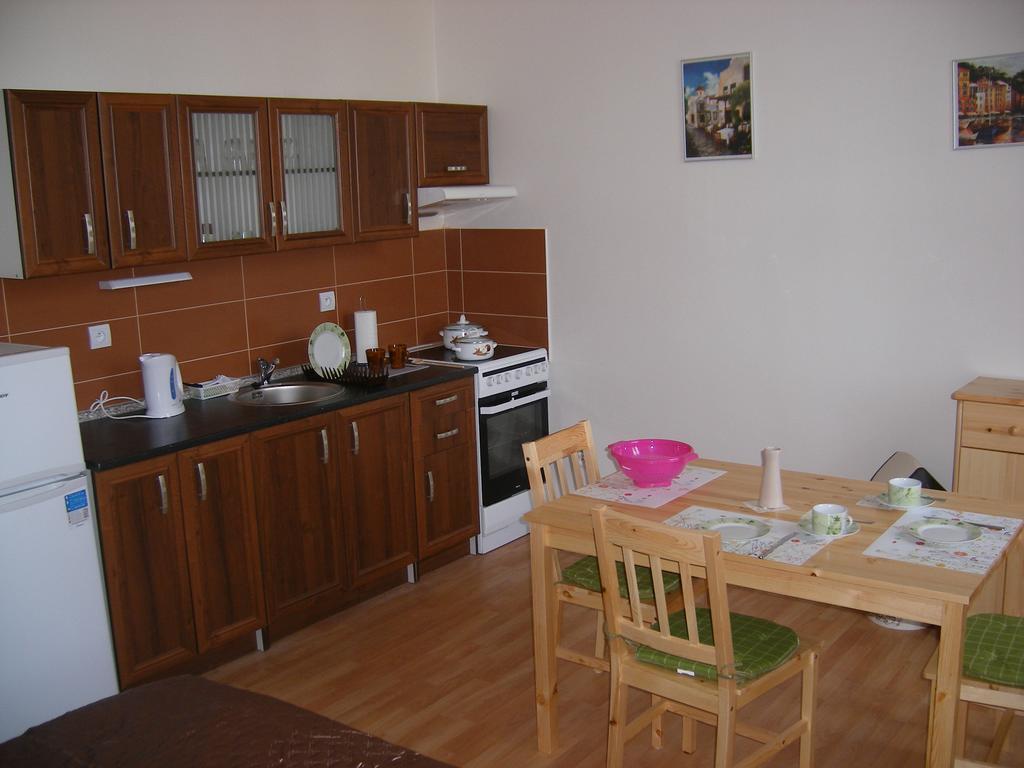 Bynovecky Zamecek Hotel Bagian luar foto