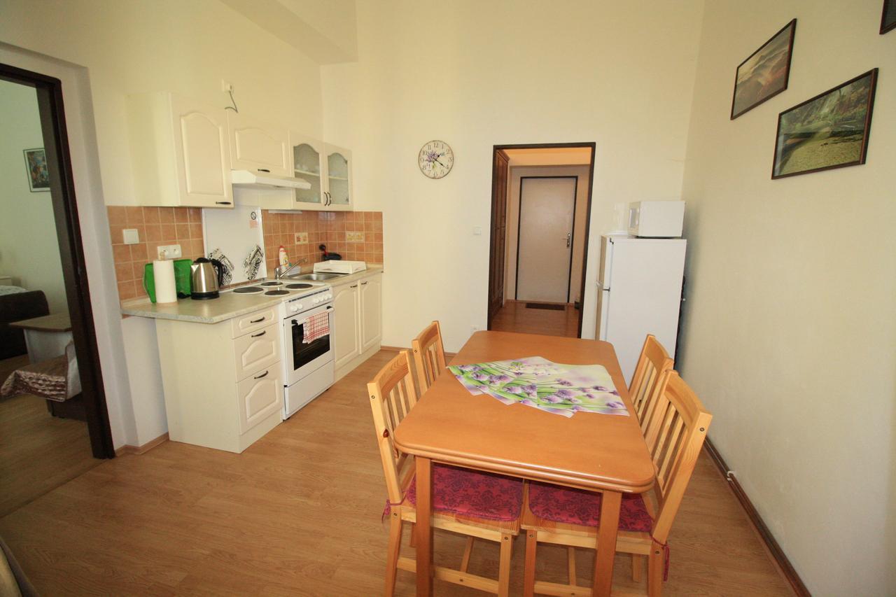 Bynovecky Zamecek Hotel Bagian luar foto
