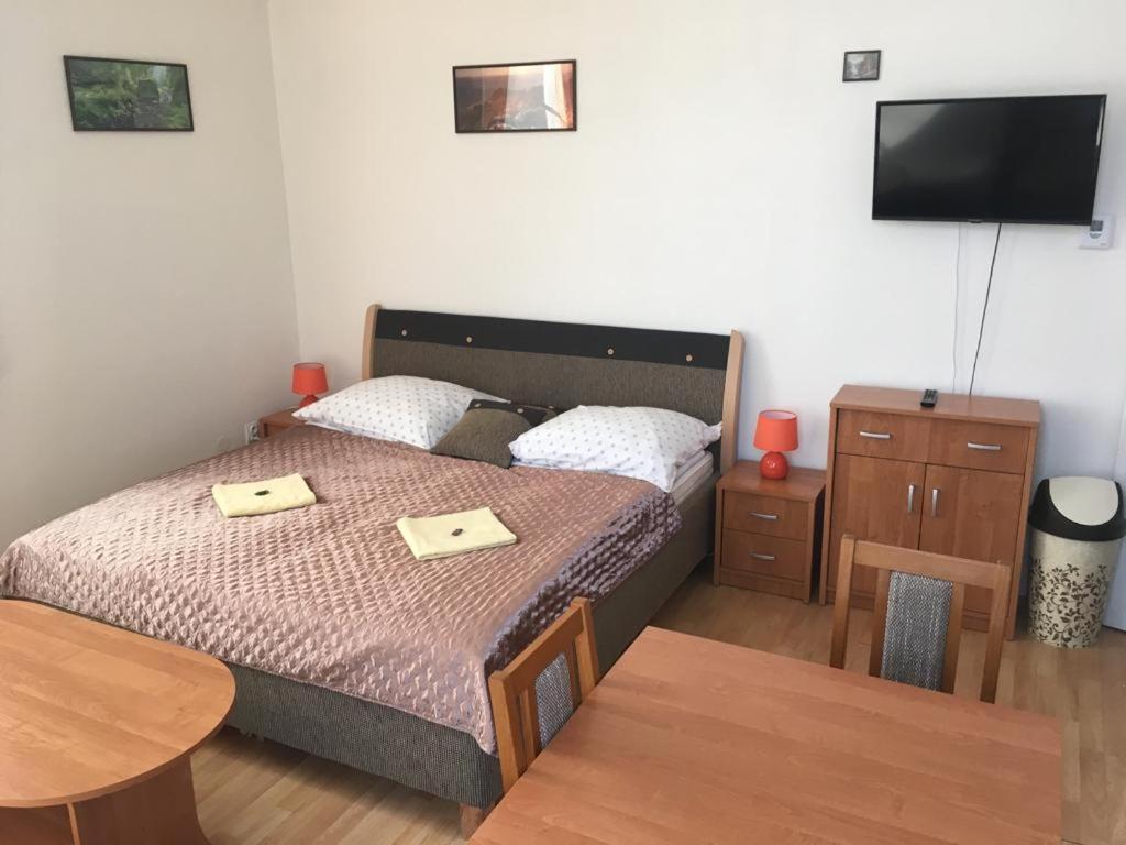 Bynovecky Zamecek Hotel Bagian luar foto