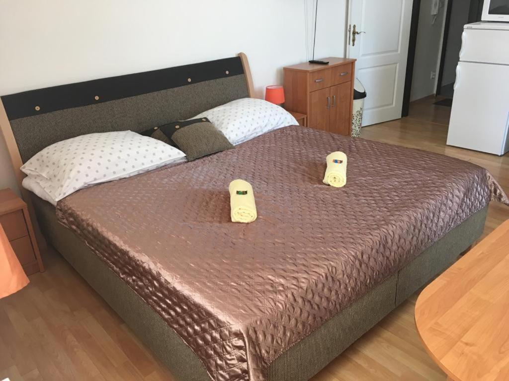 Bynovecky Zamecek Hotel Bagian luar foto